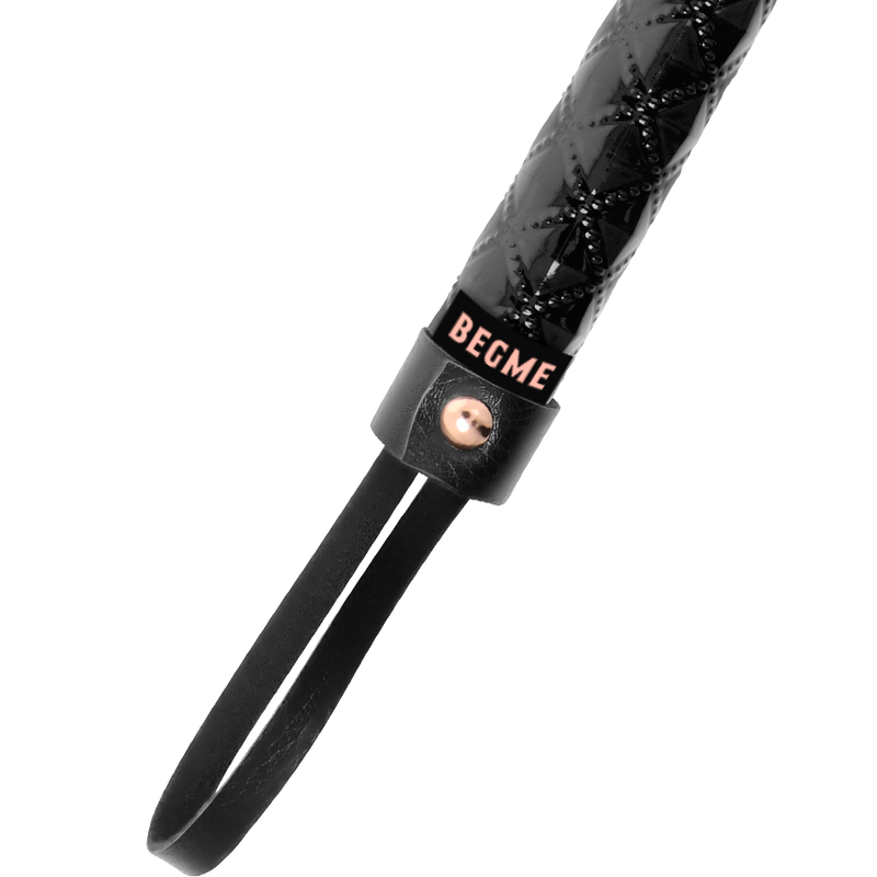 Begme - Black Edition Flogger in Pelle Vegana