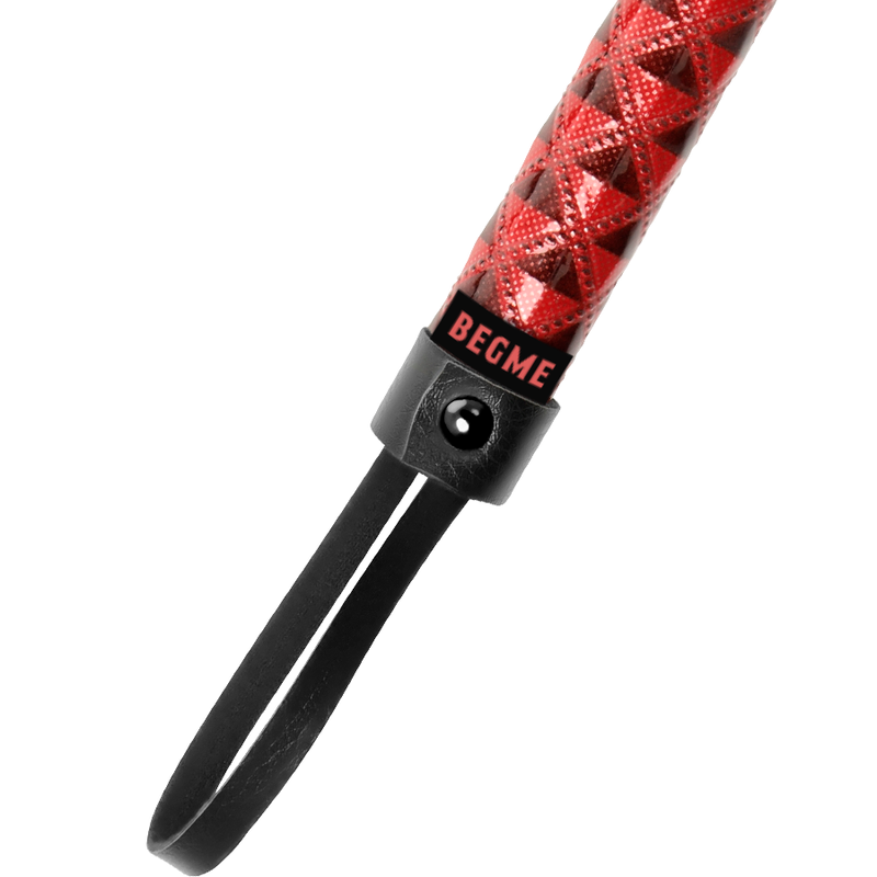 Begme - Flogger in Pelle Vegana Edizione Rossa